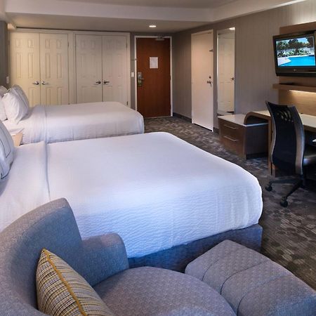 คอร์ตยาร์ด อ็อกซ์นาร์ด Hotel ภายนอก รูปภาพ