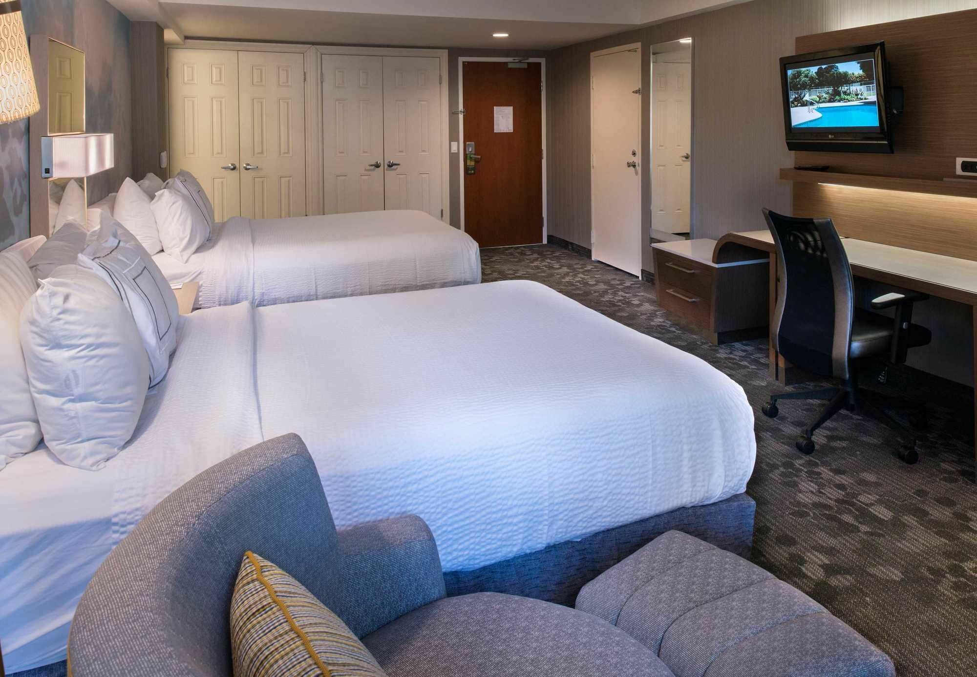 คอร์ตยาร์ด อ็อกซ์นาร์ด Hotel ภายนอก รูปภาพ
